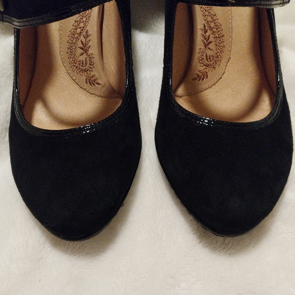 Sofft Black Suede Mary Jane Heels - Picture 6 of 9